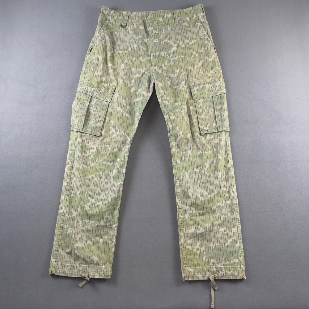 Nike SB Mens Rain Camo Cargo Pants Green Ripstop DN4989-320 Size 32